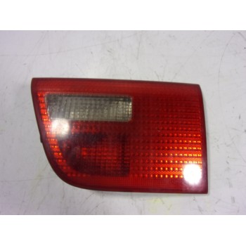 PILOTO TRASERO DERECHO INTERIOR 63218409012 840901207 