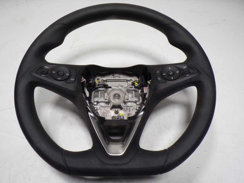Recambio de volante para opel corsa f electric referencia OEM IAM  2230110829 