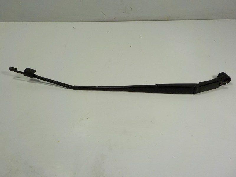 Recambio de brazo limpia delantero derecho para mazda 3 berlina (bp) evolution referencia OEM IAM   