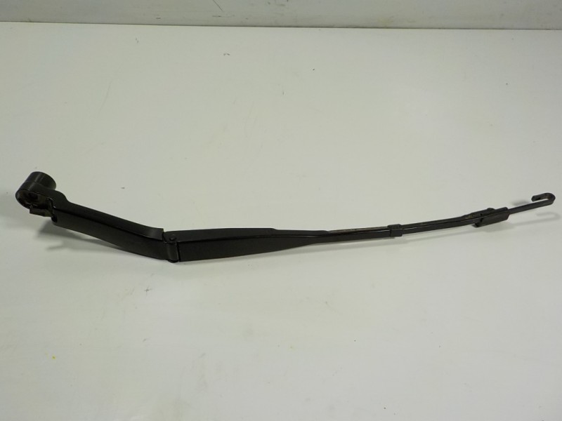 Recambio de brazo limpia delantero izquierdo para mazda 3 berlina (bp) evolution referencia OEM IAM   