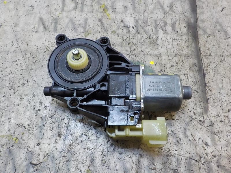 Recambio de motor elevalunas delantero izquierdo para ford fiesta (cb1) 1.4 tdci cat referencia OEM IAM 1852321  