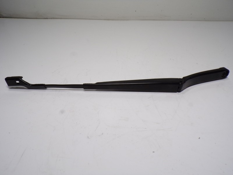 Recambio de brazo limpia delantero izquierdo para cupra formentor 1.5 tsi referencia OEM IAM 5FG955410  