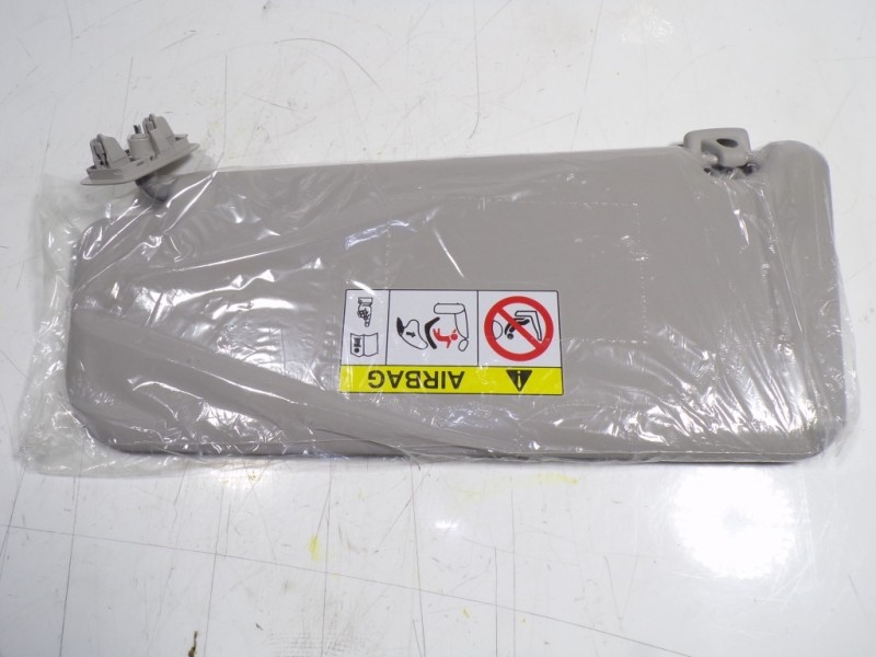 Recambio de parasol derecho para toyota proace city 1.5 dci referencia OEM IAM SU001A4312  