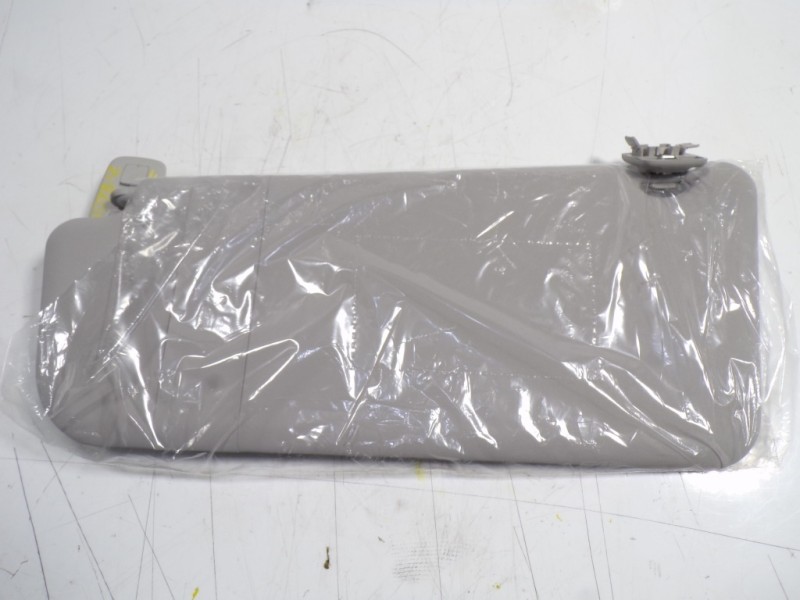 Recambio de parasol izquierdo para toyota proace city 1.5 dci referencia OEM IAM SU001A4316  