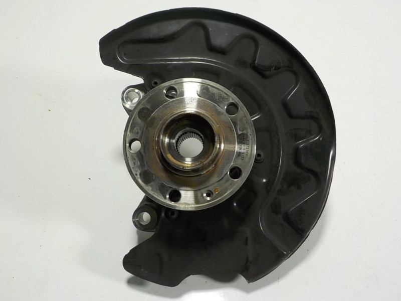 Recambio de mangueta delantera izquierda para cupra formentor 1.5 tsi referencia OEM IAM 5WA407253A  