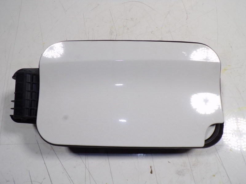 Recambio de tapa combustible para toyota proace city 1.5 dci referencia OEM IAM SU001B0143  