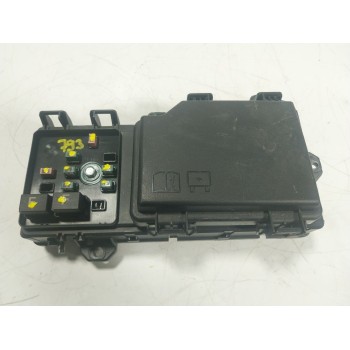 CAJA RELES / FUSIBLES LR140705 M8D214A073AA 