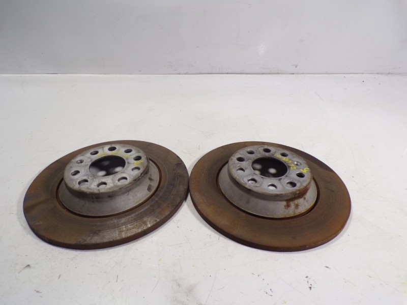 Recambio de disco freno trasero para volkswagen golf vii lim. 2.0 tsi referencia OEM IAM 3Q0615601A  
