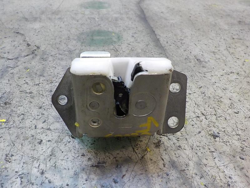 Recambio de cerradura maletero / porton para suzuki swift azg (nz) 1.2 cat referencia OEM IAM 8251068L00  