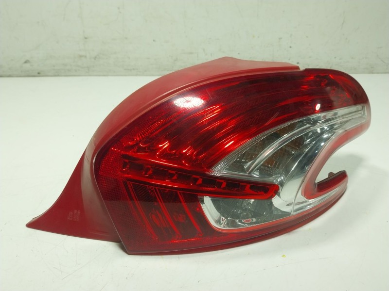 Recambio de piloto trasero derecho para peugeot 208 i (ca_, cc_) 1.4 hdi referencia OEM IAM 9672628380  