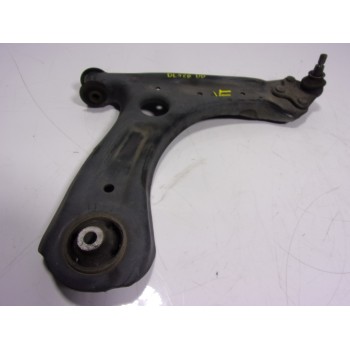 BRAZO SUSPENSION INFERIOR DELANTERO DERECHO 6R0407152F 