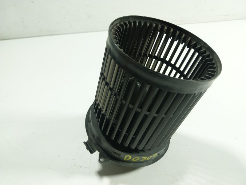 Recambio de motor calefaccion para nissan pulsar hatchback (c13) 1.2 dig-t referencia OEM IAM 272263ZL3C  