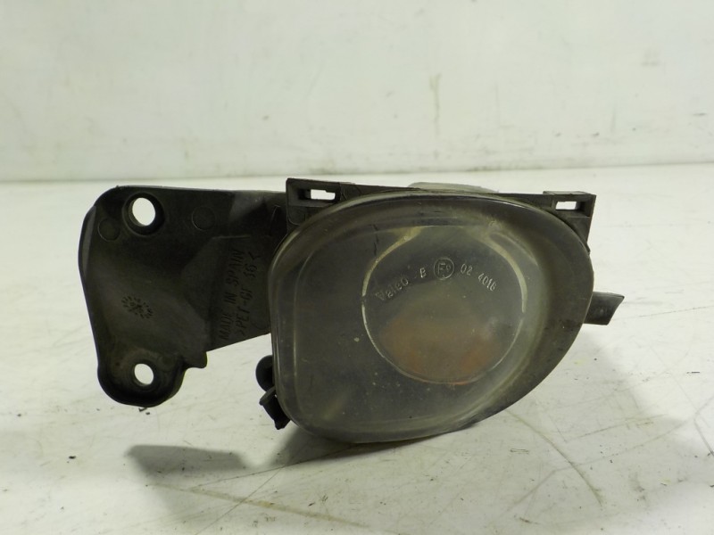 Recambio de faro antiniebla izquierdo para audi a6 berlina (4b2) 2.5 v6 24v tdi referencia OEM IAM   