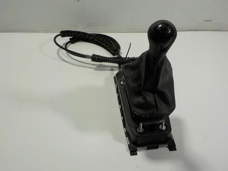 Recambio de palanca cambio para seat arona 1.6 tdi referencia OEM IAM 2Q0711049L 2Q0711049L 