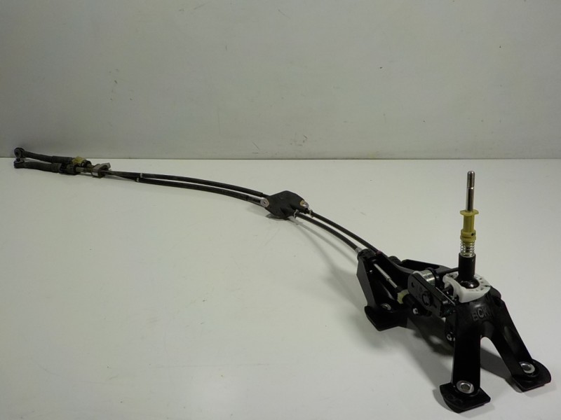 Recambio de palanca cambio para mazda 3 berlina (bp) evolution referencia OEM IAM  BCKN46100A 