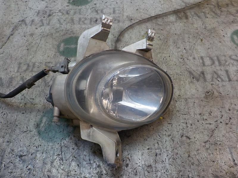 Recambio de faro antiniebla derecho para peugeot 206 berlina 1.9 diesel referencia OEM IAM   