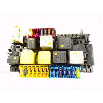 CAJA RELES / FUSIBLES A1669060193 A1669060193 1386090701