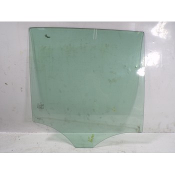 CRISTAL PUERTA TRASERO DERECHO A1667350010 