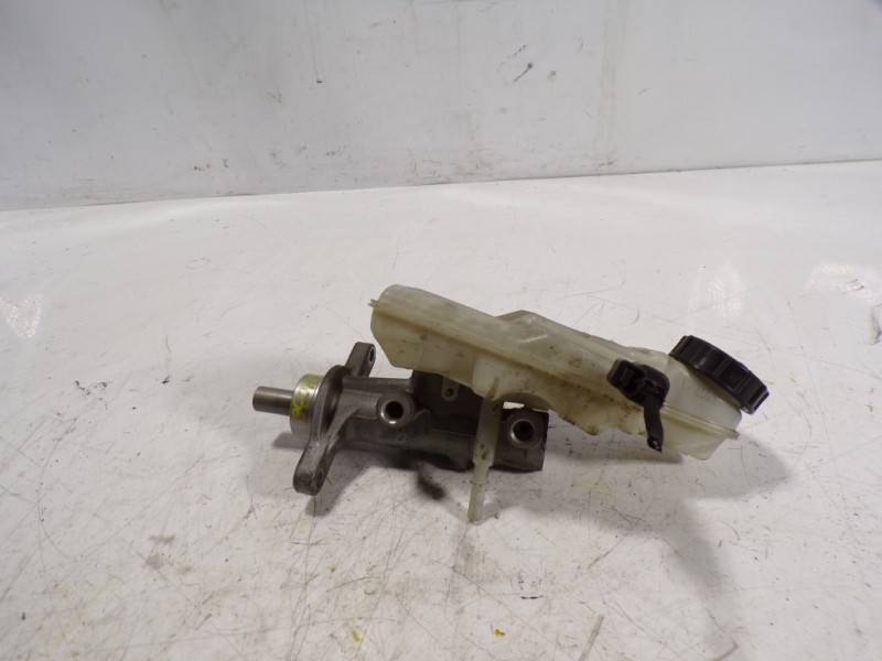 Recambio de bomba freno para volvo v40 kinetic referencia OEM IAM 31381631  