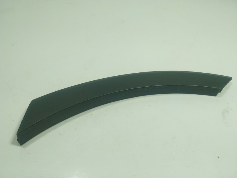 Recambio de aletin trasero izquierdo para kia sorento iii (um) 2.2 crdi 4wd referencia OEM IAM 87741C5000  