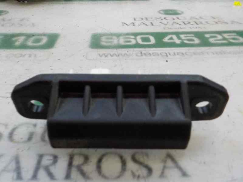 Recambio de maneta porton para toyota rav4 hybrid fwd referencia OEM IAM 8484047030  