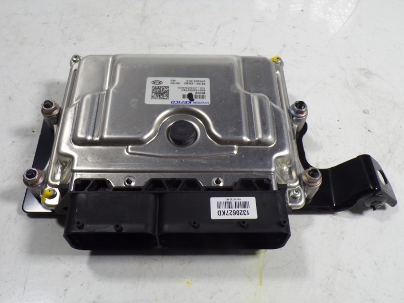 Recambio de centralita motor uce para kia xceed 1.4 tgdi cat referencia OEM IAM 3910303CH2 3910303CH2 