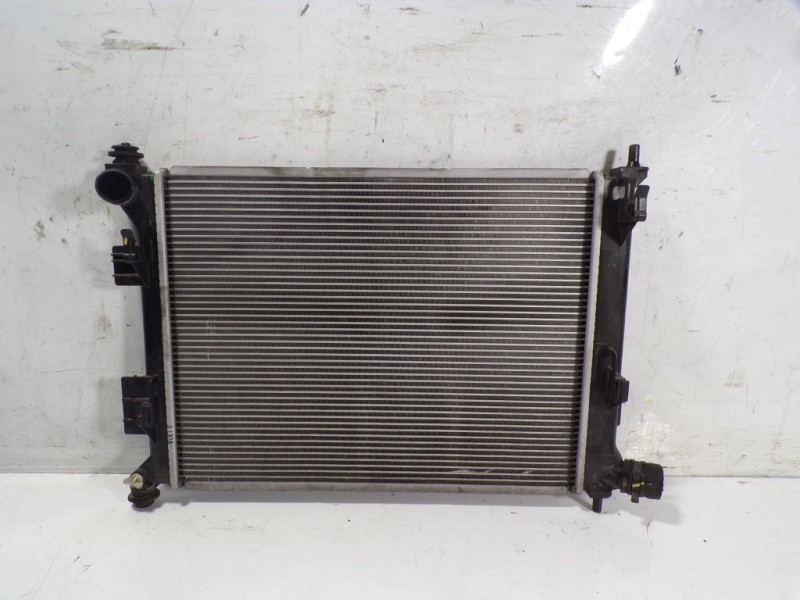 Recambio de radiador agua para hyundai i20 1.4 cat referencia OEM IAM 253100U000  