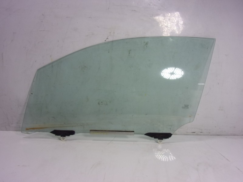 Recambio de cristal puerta delantero izquierdo para toyota c-hr 132 kw referencia OEM IAM 68102F4010  