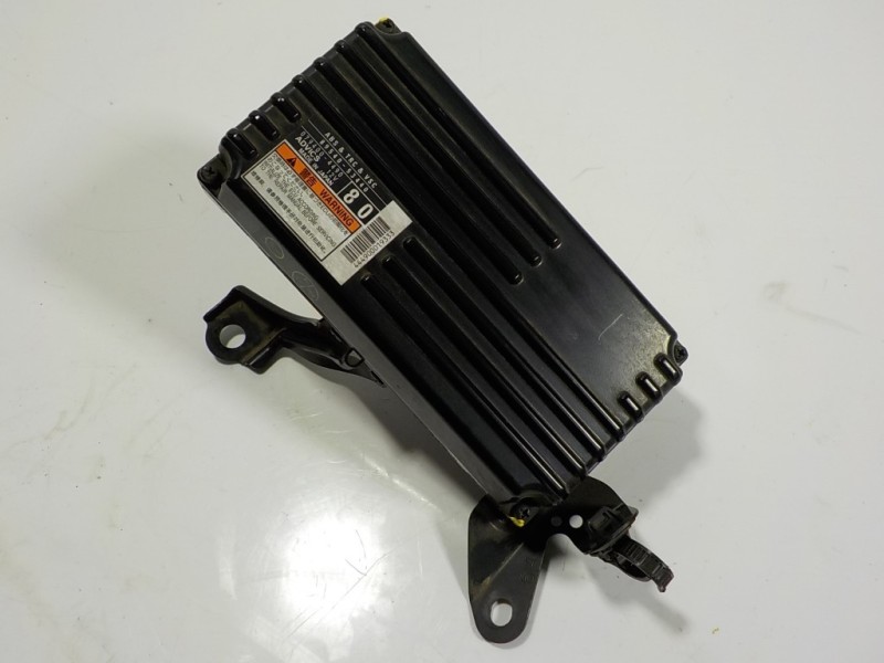 Recambio de modulo electronico para lexus is 300h referencia OEM IAM 8954053440 8954053440 