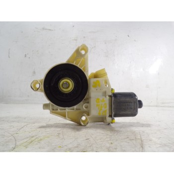 MOTOR ELEVALUNAS TRASERO DERECHO A2048200642 A2048200642 961110100
