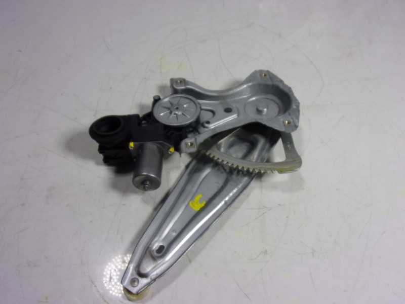 Recambio de elevalunas trasero derecho para toyota c-hr 132 kw referencia OEM IAM 69830F4010 85720F4020 AE0620203914