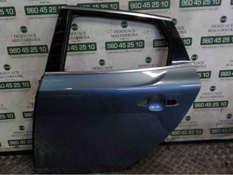 Recambio de puerta trasera izquierda para volvo v40 2.0 diesel cat referencia OEM IAM 32321999  