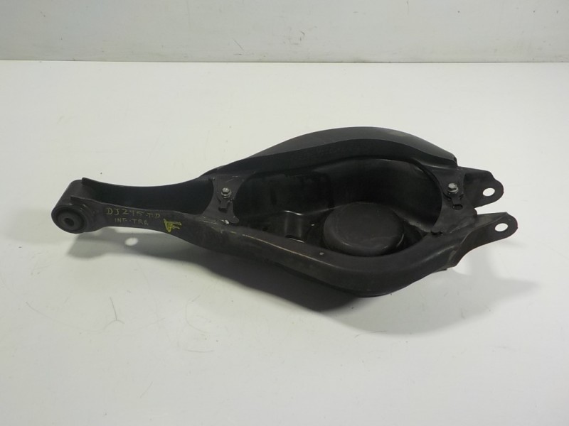 Recambio de brazo suspension inferior trasero derecho para lexus rx 450h referencia OEM IAM 4873048170  