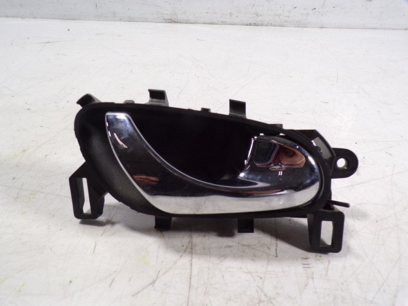 Recambio de maneta interior delantera derecha para nissan qashqai (j11) 1.6 dci turbodiesel cat referencia OEM IAM 806704EA1A  