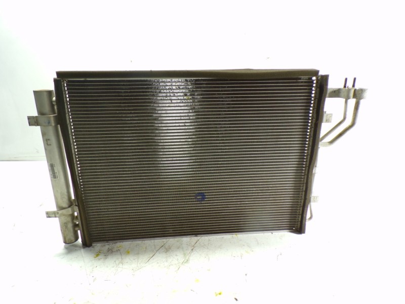 Recambio de condensador aire acondicionado para kia venga 1.6 cat referencia OEM IAM 976061K100  