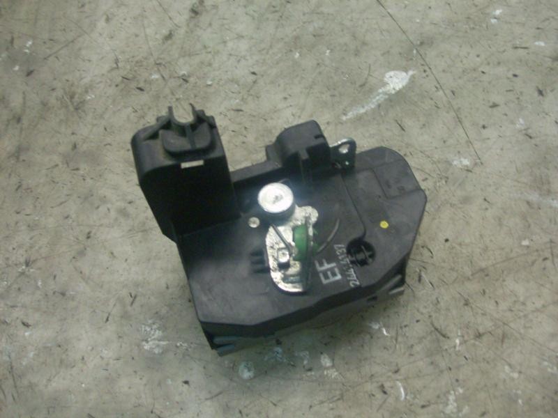 Recambio de cerradura puerta trasera derecha para opel corsa c comfort referencia OEM IAM   