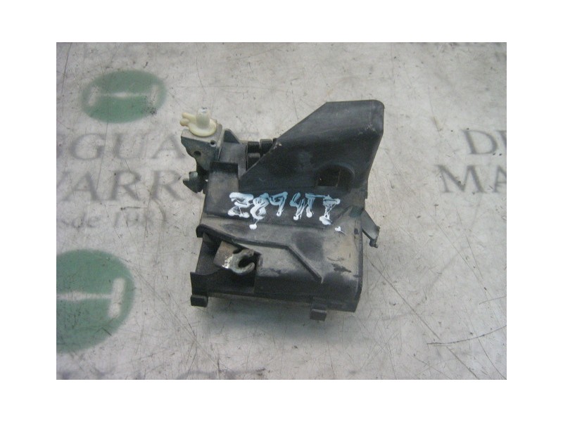 Recambio de cerradura puerta trasera izquierda para audi 100 berlina (c4) básico referencia OEM IAM   