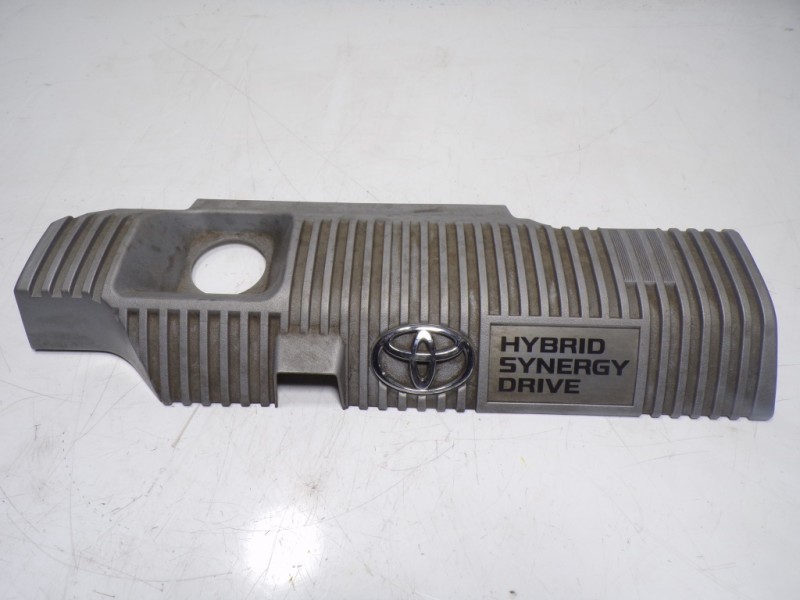 Recambio de tapa motor para toyota auris touring sports (e18) hybrid active referencia OEM IAM 1121237090 1121237090 