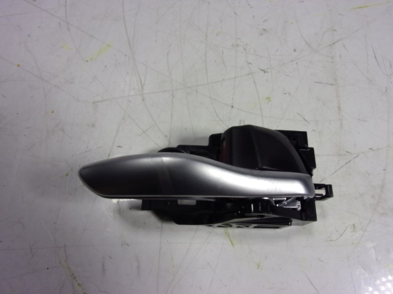 Recambio de maneta interior trasera derecha para toyota c-hr 132 kw referencia OEM IAM 69205F4010C1  