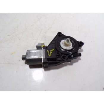 MOTOR ELEVALUNAS TRASERO DERECHO 834501P000 834501P000 0130822639