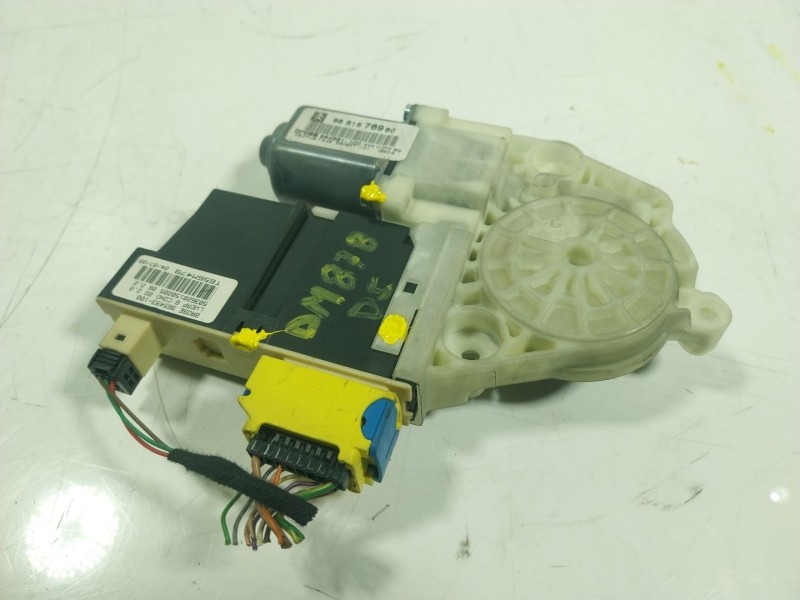 Recambio de motor elevalunas delantero derecho para citroën c4 berlina 1.6 16v hdi referencia OEM IAM   