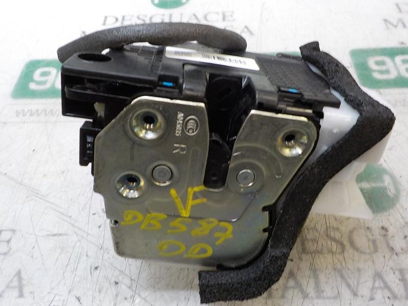 Recambio de cerradura puerta delantera derecha para hyundai i20 klass referencia OEM IAM 81320C8040 81320C8040 