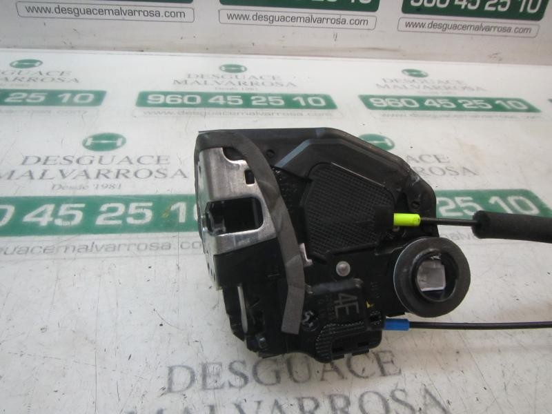 Recambio de cerradura puerta trasera izquierda para toyota corolla hybrid referencia OEM IAM 6906002580  