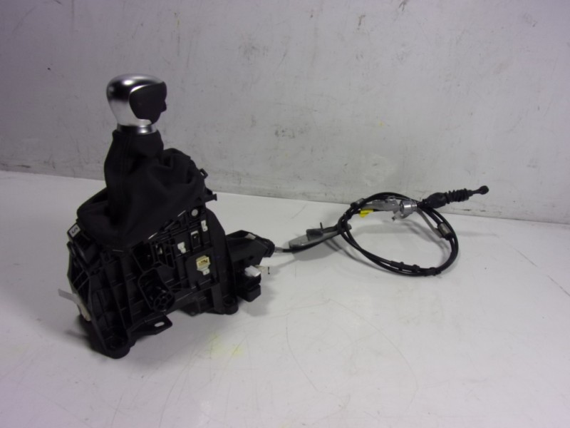 Recambio de palanca cambio para toyota c-hr 132 kw referencia OEM IAM 33560F4030  