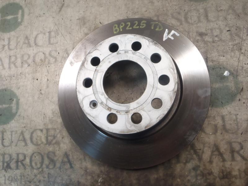 Recambio de disco freno trasero para seat leon (1p1) reference referencia OEM IAM 1K0615601AB  