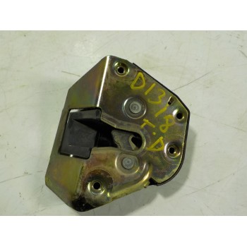 CERRADURA PUERTA LATERAL DERECHA 