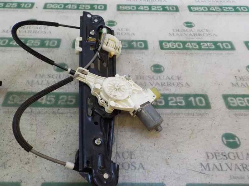 Recambio de elevalunas delantero izquierdo para bmw serie 1 berlina (e81/e87) 2.0 turbodiesel cat referencia OEM IAM 51337138465