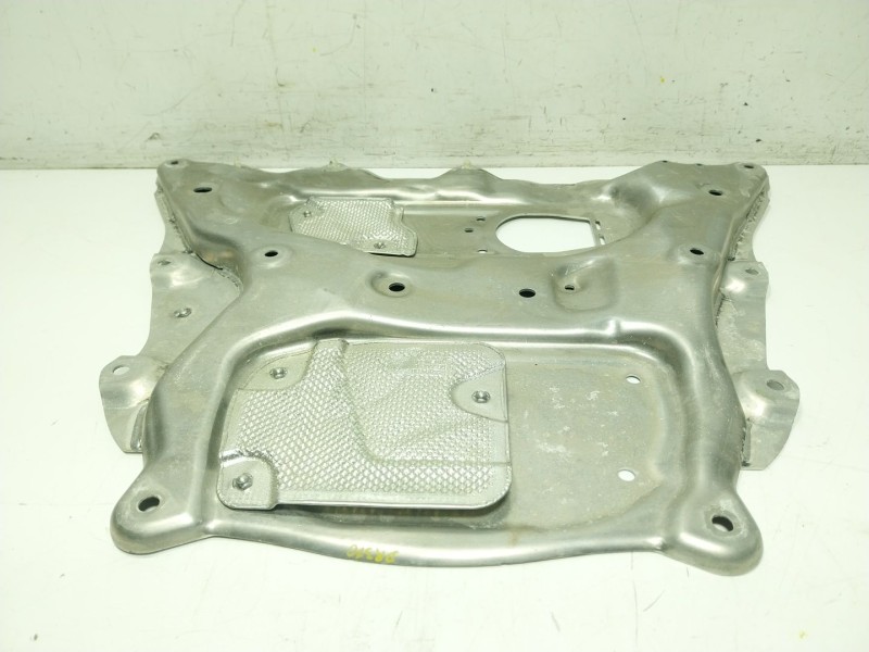 Recambio de cubrecarter para bmw x5 (g05, f95) xdrive 40 d mild-hybrid referencia OEM IAM 33106862071 3310686207101 