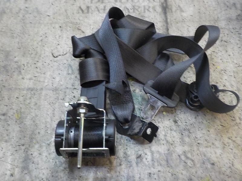 Recambio de cinturon seguridad delantero derecho para opel zafira b 1.6 16v cat referencia OEM IAM   