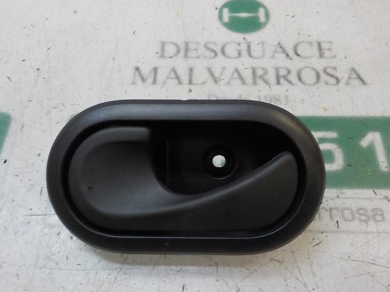 Recambio de maneta interior trasera izquierda para dacia duster basis 4x2 referencia OEM IAM 8200733848  